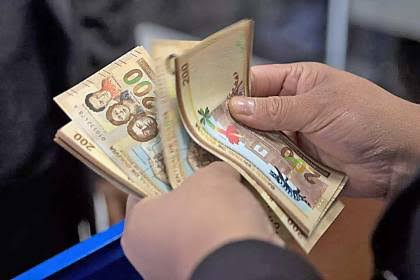 Según datos del Instituto Nacional de Estadística (INE), en 2025 el 44,7% de la población boliviana, equivalente a 5,4 millones de personas, se encontraba en situación de pobreza.