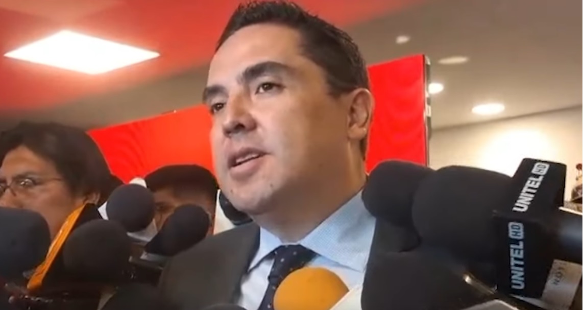 El viceministro Gustavo Jáuregui brinda declaraciones a los medios. Foto: captura de pantalla