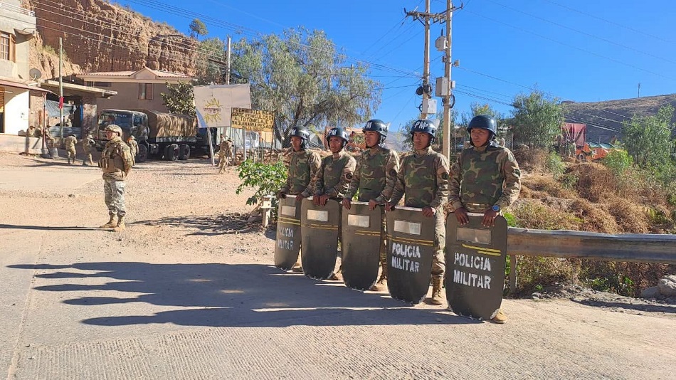 Efectivos militares en Parotani, Cochabamba. Foto: archivo