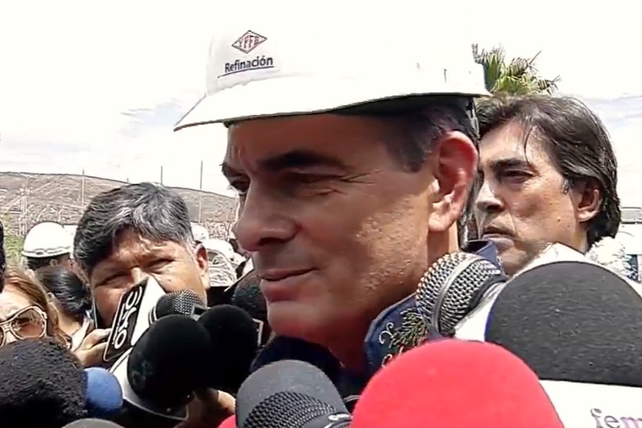El presidente Rodrigo Paz en contacto con la prensa.
