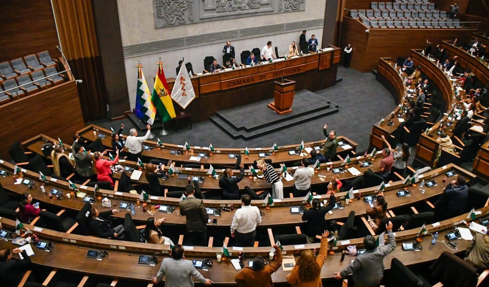 Los legisladores eligieron el sábado al nuevo Fiscal General interino. Foto: Cámara de Senadores.