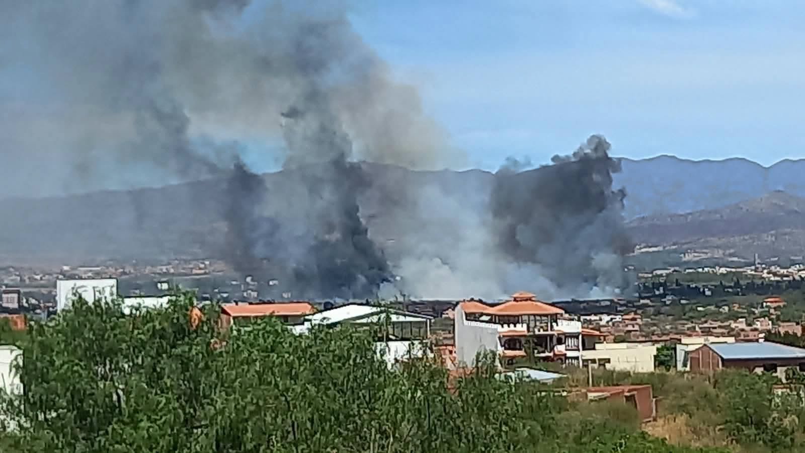Vecinos de diferentes barrios de Tarija pidieron auxilio oportuno a través de las redes sociales ante la propagación de los incendios. Foto RRSS