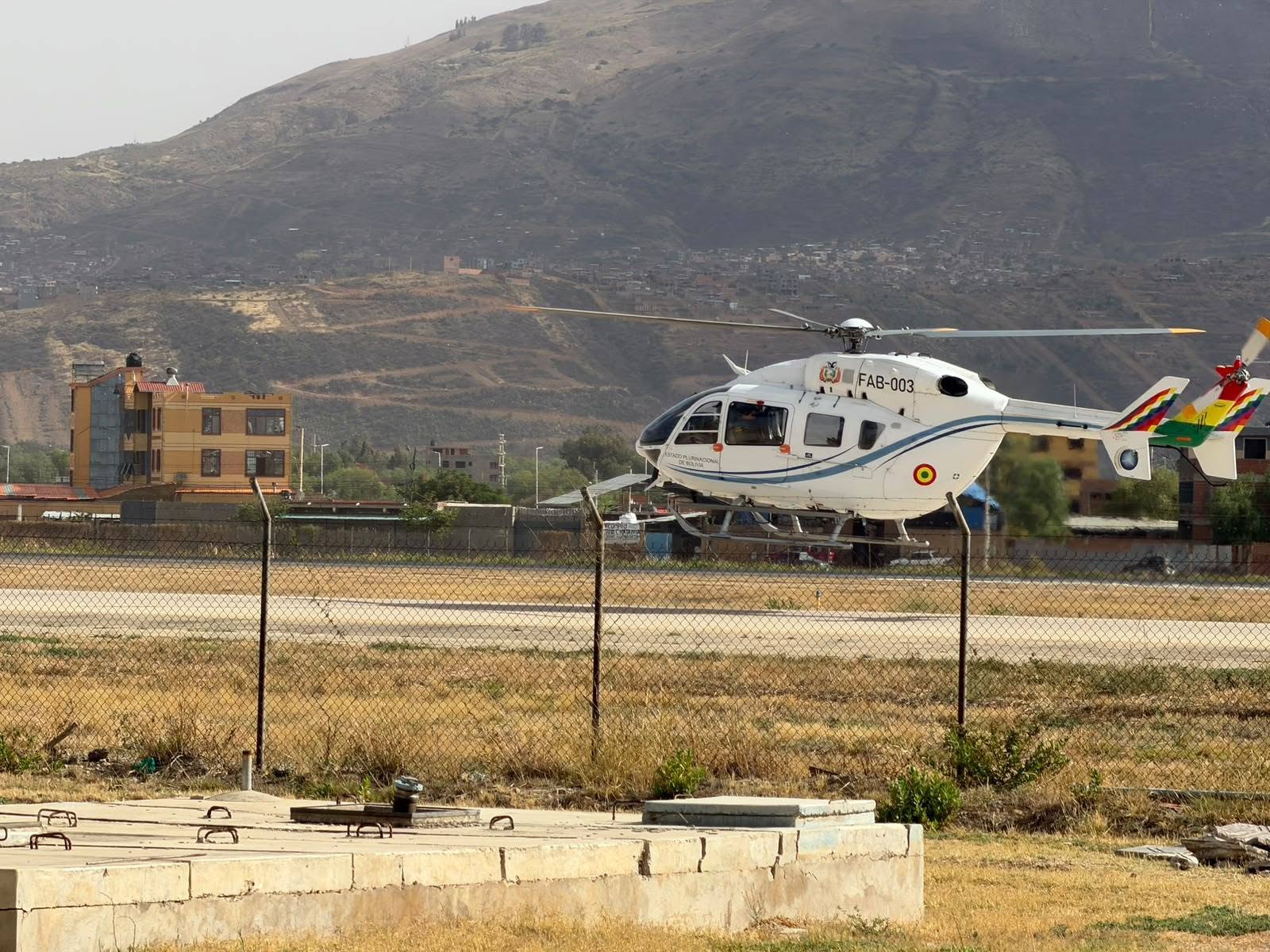 Un helicóptero de la FAB. Foto: Defensa Civil