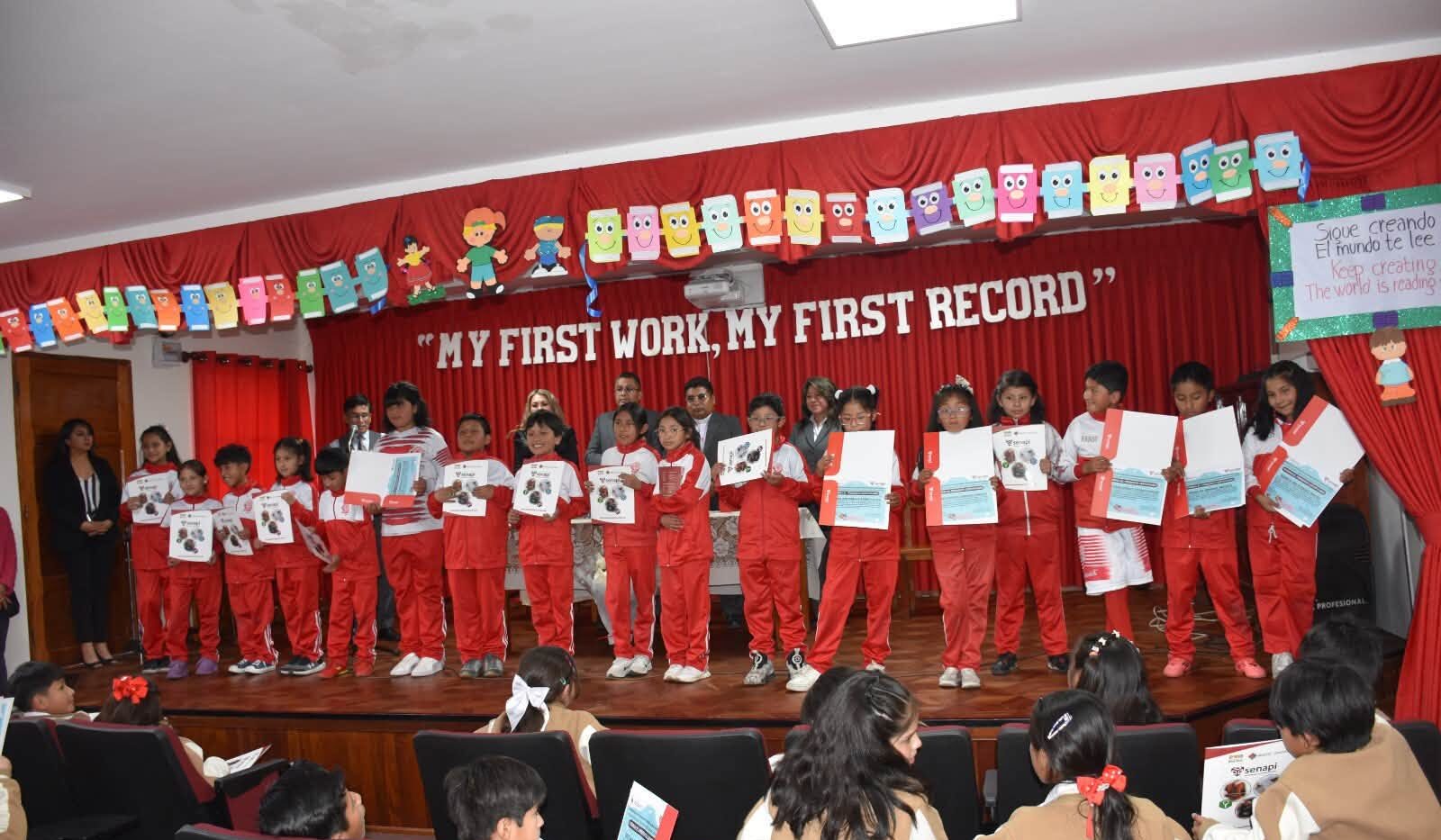 Estudiantes participaron en el programa "Mi Primera Obra, Mi Primer Registro".