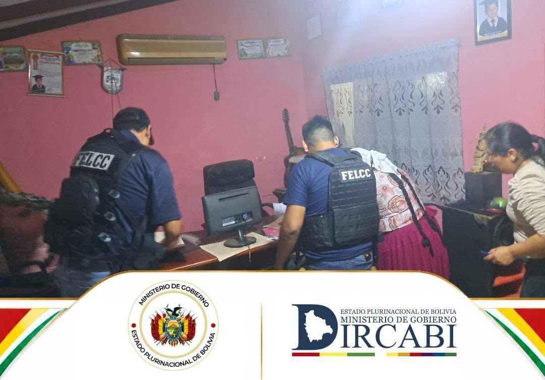 Aprehensión de mujer por cobros ilícitos de propiedad bajo custodia de Dircabi. Fotos: Dircabi.