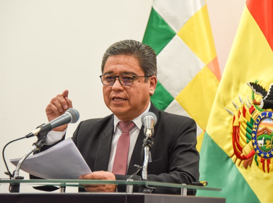El vocero presidencial, José Luis Gálvez, en conferencia de prensa.