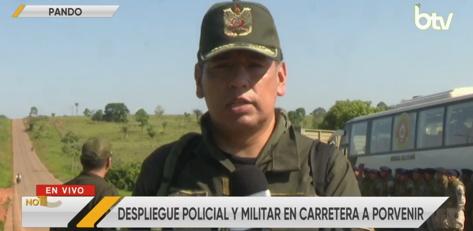 Comandante Departamental de Pando informa sobre despliegue de la Policía y el CEO Amazónico. Foto: Captura Bolivia Tv.