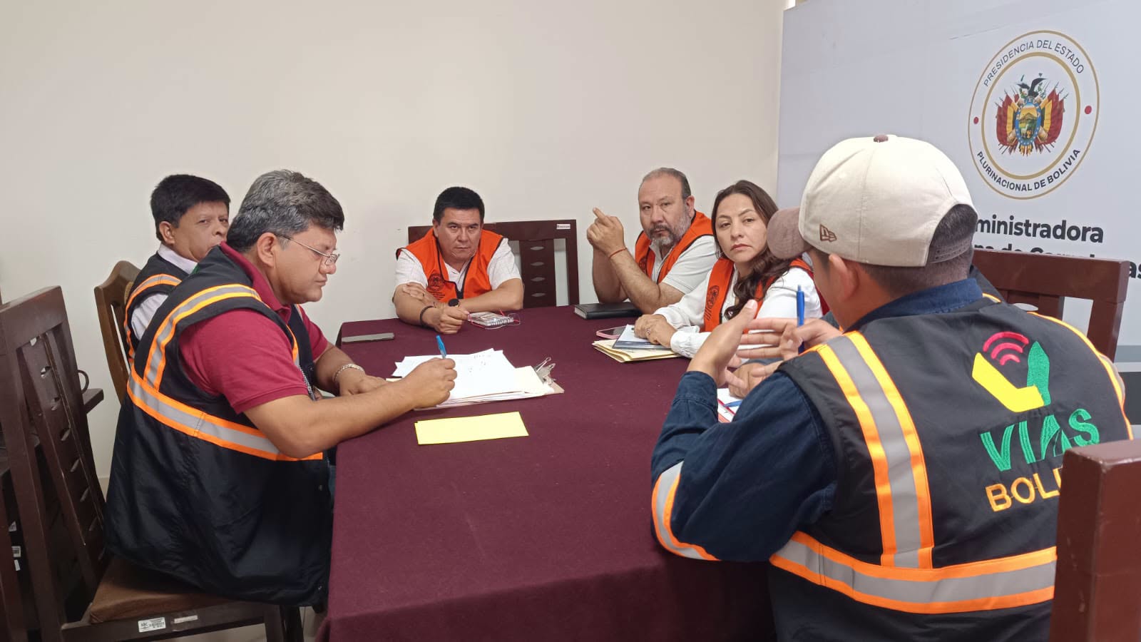 Reunión sostenida entre la ABC y Vías Bolivia de Chuquisaca. Foto: ABC.
