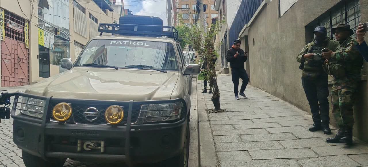 Operativo en Sopocachi.
