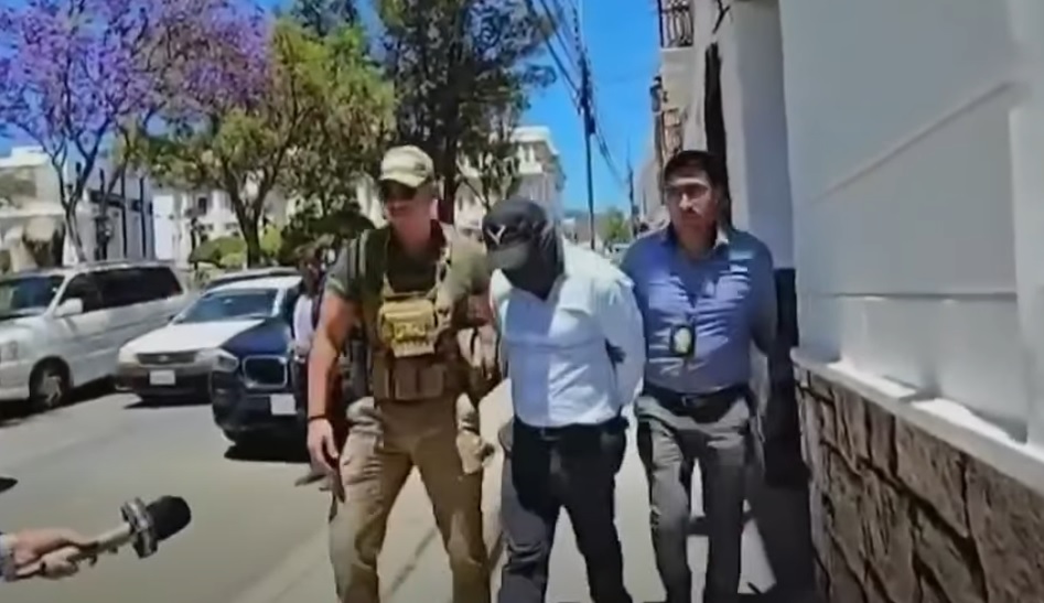 El uniformado aprehendido por el Ministerio Público. Foto: captura video